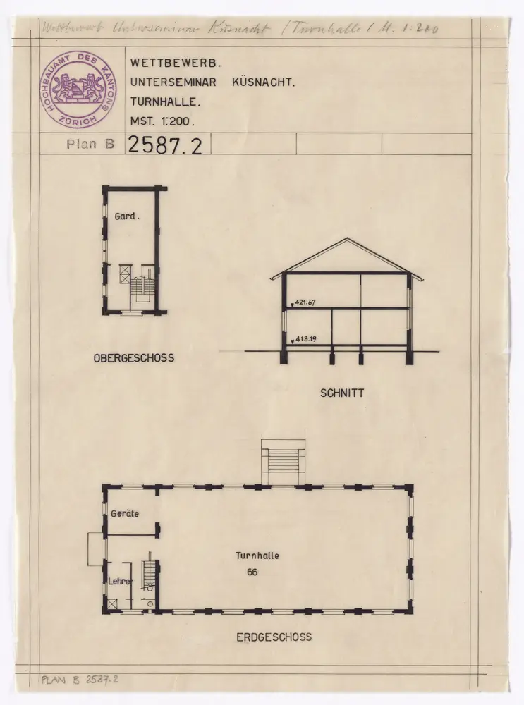 Küsnacht: Unterseminar, Wettbewerb: Turnhalle, Erdgeschoss und Obergeschoss; Grundrisse und Schnitt