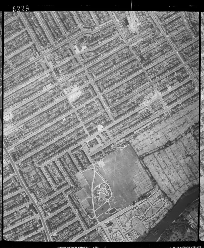 RAF Aerial Photographs of London, 1944-289