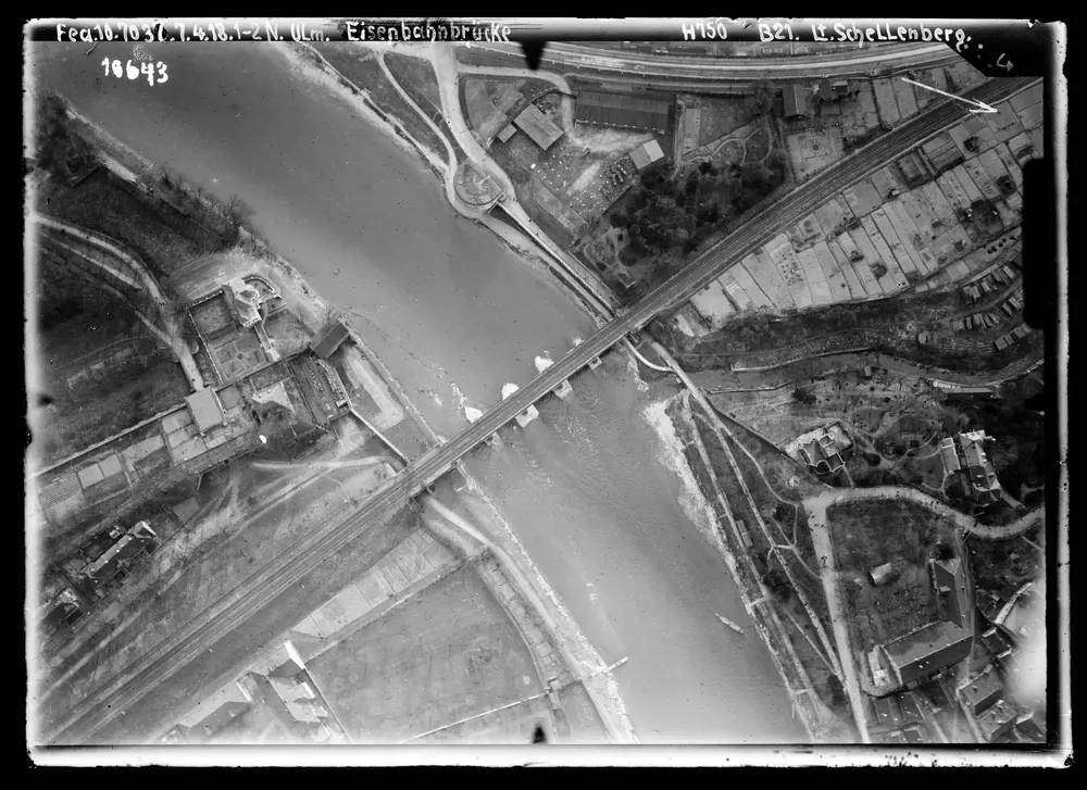 HStAS M 700--1_Nr. 781_ : Ulm, Donaubrücke (Luftaufnahmen)