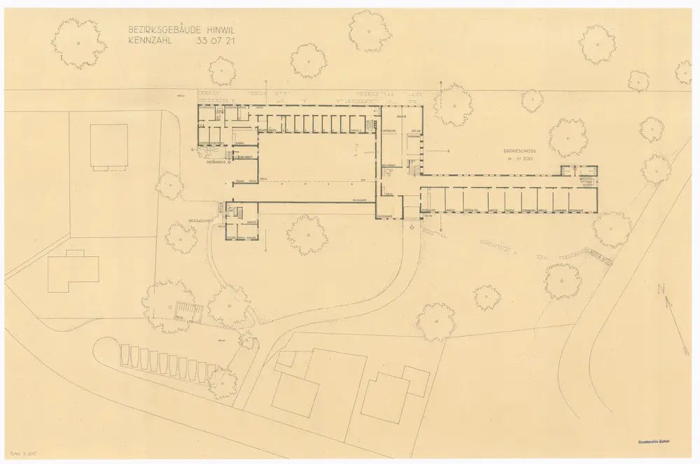 Bezirksgebäude Hinwil, Neubau: Erdgeschoss und Umgebung; Grundriss