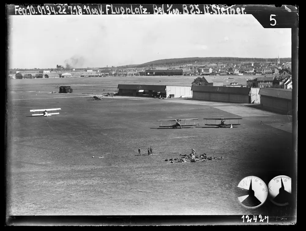 HStAS M 700--1_Nr. 879_ : Böblingen, Flugplatz (Luftaufnahmen)