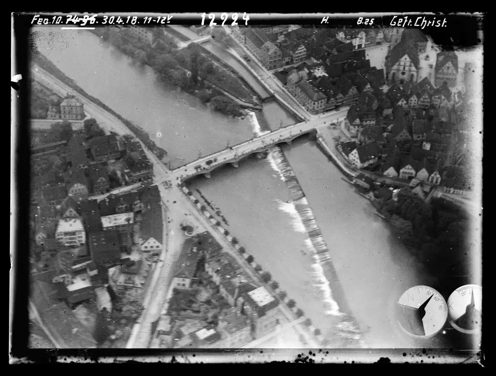 HStAS M 700--1_Nr. 27_ : Bietigheim-Bissingen, Bietigheim (Kr. Ludwigsburg), Brücke über den Neckar (Luftaufnahmen)