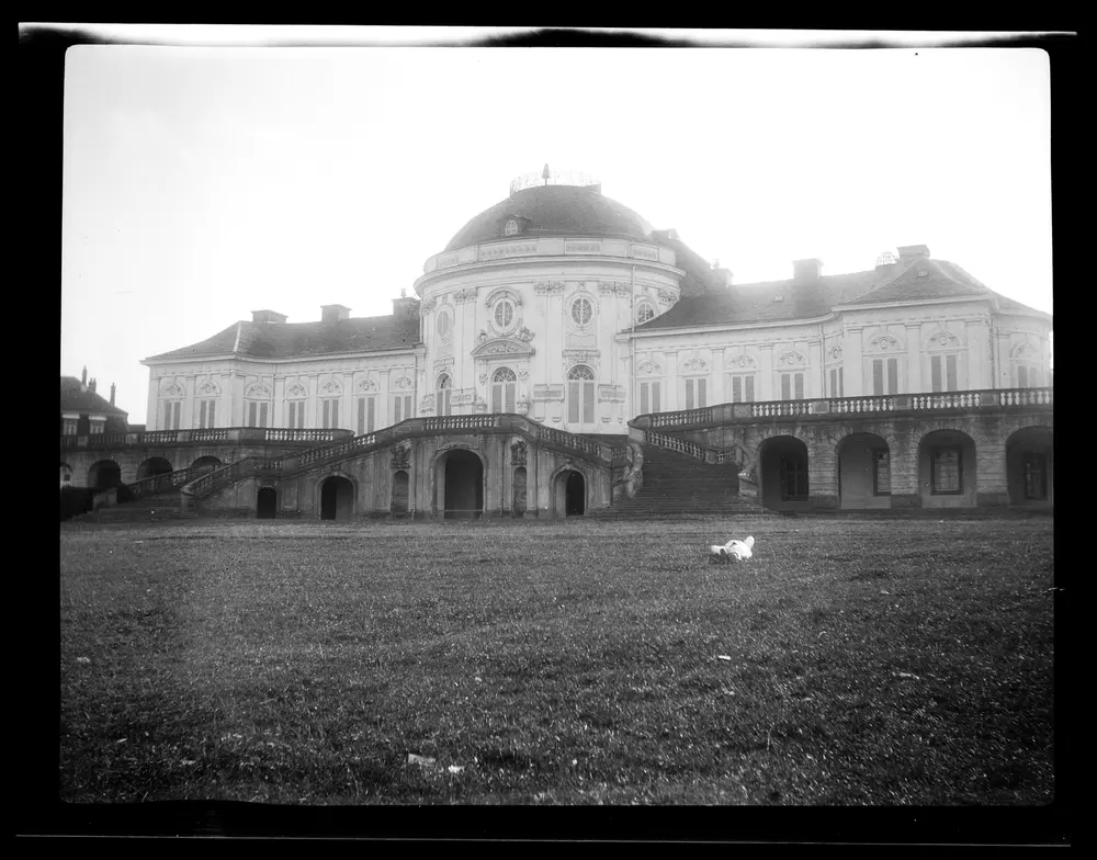 HStAS M 700--1_Nr. 920_ : Stuttgart, Schloß Solitude (Luftaufnahmen)